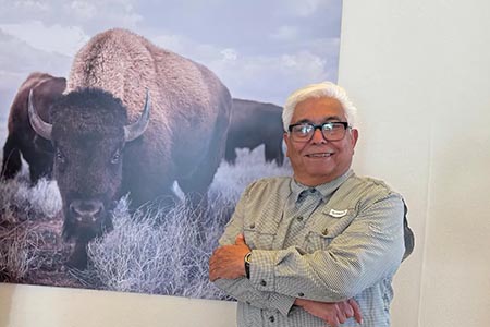 El Museo de Arte de Ciudad Juárez presenta la exposición “Zona de Bisontes: Janos, Chihuahua”, con fotografías de Cuauhtémoc Piña Assaf. Visita guiada este sábado.