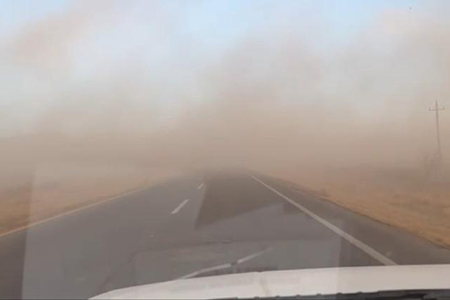 Protección Civil alerta por vientos de hasta 75 km/h en Chihuahua debido a un frente frío. Se esperan tolvaneras en carreteras clave.