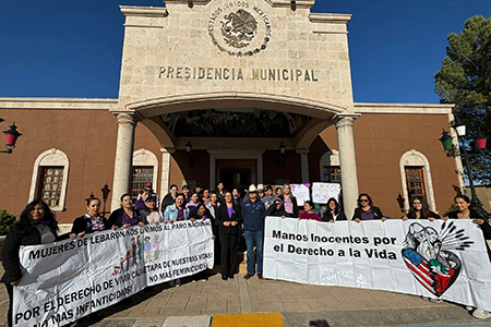 Galeana realizó una marcha para conmemorar el Día Internacional de la Mujer. El evento destacó el compromiso con la igualdad de género y los derechos de las mujeres.