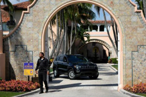 Las visitas de Trump a Mar-a-Lago generan gastos millonarios para el condado de Palm Beach. Operativos de seguridad cuestan $240,000 diarios.