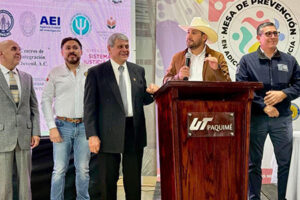 El municipio de Casas Grandes reunió a autoridades y docentes en conversatorio sobre prevención de violencia escolar con enfoque regional.