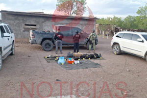 Un detenido y un civil muerto es el saldo del enfrentamiento en El Rucio, Casas Grandes. Militares aseguraron armas, droga y equipo táctico en el lugar.